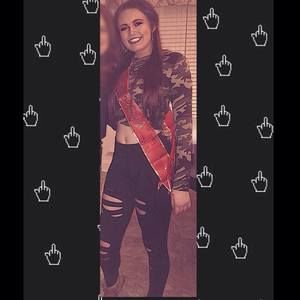 Meet your Posher, Mackenzie